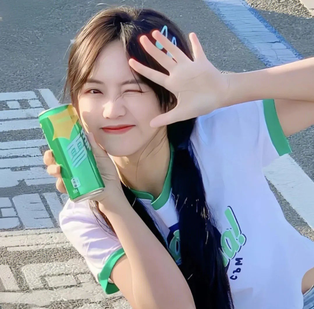 少女嬉春